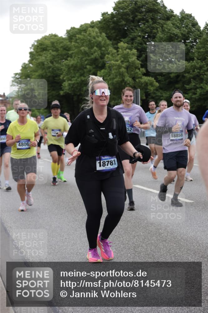 29.06.2025 - hella hamburg halbmarathon Jannik Wohlers http://msf.ph/oto/8145473 29.06.2025 10:47:03 Lombardsbrücke 1434, 1463, 1523, 1704, 2148, 2407, 2882, 2994, 3339, 4037, 4184, 4325, 4806, 4895, 4974, 4975, 5621, 5622, 5895, 6255, 6256, 6879, 6995, 7403, 7630, 7631, 8105, 8270, 8915, 8953, 9018, 9273, 9969, 9972, 10075, 10206, 10903, 11276, 11351, 11378, 11458, 11730, 11738, 13349, 13737, 13806, 13830, 13898, 13909, 14197, 14441, 14516, 14517, 15413, 16018, 16337, 16552, 17122, 17216, 17514, 18258, 18415, 18623, 18781, 18852, 18858 meine-sportfotos.de