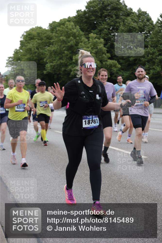 29.06.2025 - hella hamburg halbmarathon Jannik Wohlers http://msf.ph/oto/8145489 29.06.2025 10:47:03 Lombardsbrücke 1434, 1463, 1523, 1704, 2148, 2407, 2882, 2994, 3339, 4037, 4184, 4325, 4806, 4895, 4974, 4975, 5621, 5622, 5895, 6255, 6256, 6879, 6995, 7403, 7630, 7631, 8105, 8270, 8915, 8953, 9018, 9273, 9969, 9972, 10075, 10206, 10903, 11276, 11351, 11378, 11458, 11730, 11738, 13349, 13737, 13806, 13830, 13898, 13909, 14197, 14441, 14516, 14517, 15413, 16018, 16337, 16552, 17122, 17216, 17514, 18258, 18415, 18623, 18781, 18852, 18858 meine-sportfotos.de