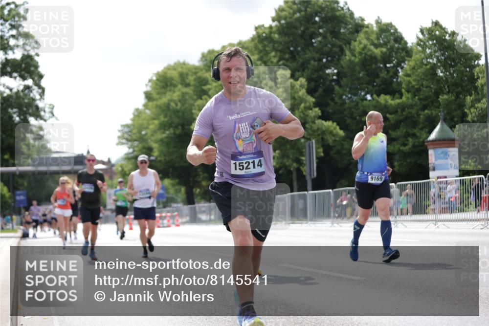 29.06.2025 - hella hamburg halbmarathon Jannik Wohlers http://msf.ph/oto/8145541 29.06.2025 10:10:24 Lombardsbrücke 1166, 1186, 1781, 4389, 5990, 5991, 7250, 9169, 9829, 11355, 11887, 11904, 11905, 12426, 12629, 12790, 13588, 13594, 13825, 14270, 15214, 16808, 17532, 18949 meine-sportfotos.de