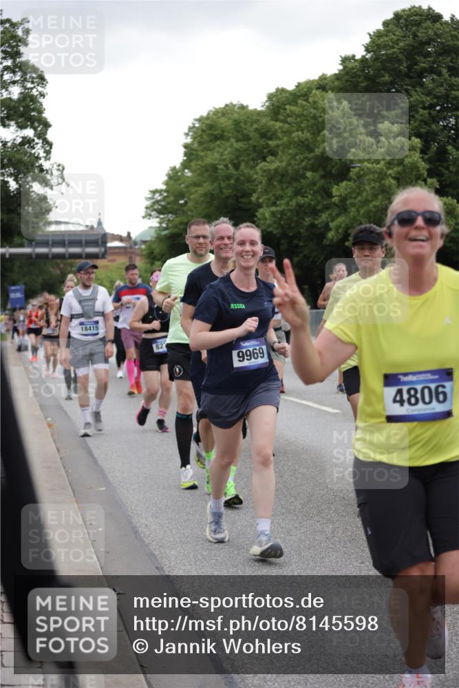 29.06.2025 - hella hamburg halbmarathon Jannik Wohlers http://msf.ph/oto/8145598 29.06.2025 10:47:05 Lombardsbrücke 1434, 1463, 1523, 1704, 2148, 2407, 2882, 2994, 3339, 4037, 4325, 4423, 4806, 4895, 4974, 4975, 5621, 5622, 5895, 6255, 6256, 6995, 7403, 7630, 7631, 8105, 8270, 8550, 8915, 8953, 9018, 9273, 9969, 9972, 10075, 10206, 11276, 11351, 11458, 11730, 11738, 13349, 13737, 13806, 13830, 13898, 13909, 14197, 14441, 14516, 14517, 15413, 15543, 16018, 16337, 16552, 16686, 17122, 17216, 17514, 18258, 18415, 18623, 18781, 18852, 18858 meine-sportfotos.de