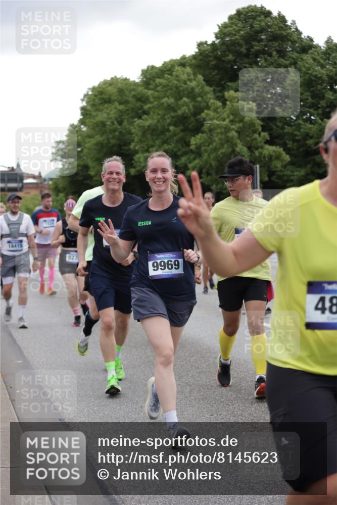 29.06.2025 - hella hamburg halbmarathon Jannik Wohlers http://msf.ph/oto/8145623 29.06.2025 10:47:06 Lombardsbrücke 1434, 1463, 1523, 2148, 2407, 2882, 2994, 3339, 4037, 4325, 4423, 4806, 4895, 4974, 4975, 5621, 5622, 5895, 6255, 6256, 6995, 7403, 7630, 7631, 7970, 8105, 8270, 8550, 8915, 8953, 9018, 9273, 9687, 9969, 9972, 10075, 10206, 11276, 11351, 11458, 11730, 11738, 13349, 13737, 13806, 13830, 13898, 13909, 14197, 14441, 14516, 14517, 15413, 15543, 16018, 16337, 16552, 16686, 17122, 17216, 17514, 18258, 18415, 18474, 18623, 18781, 18852, 18858 meine-sportfotos.de