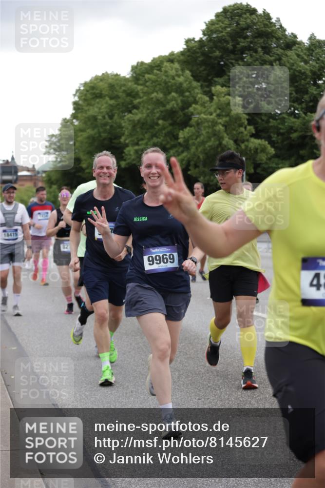 29.06.2025 - hella hamburg halbmarathon Jannik Wohlers http://msf.ph/oto/8145627 29.06.2025 10:47:06 Lombardsbrücke 1434, 1463, 1523, 2148, 2407, 2882, 2994, 3339, 4037, 4325, 4423, 4806, 4895, 4974, 4975, 5621, 5622, 5895, 6255, 6256, 6995, 7403, 7630, 7631, 7970, 8105, 8270, 8550, 8915, 8953, 9018, 9273, 9687, 9969, 9972, 10075, 10206, 11276, 11351, 11458, 11730, 11738, 13349, 13737, 13806, 13830, 13898, 13909, 14197, 14441, 14516, 14517, 15413, 15543, 16018, 16337, 16552, 16686, 17122, 17216, 17514, 18258, 18415, 18474, 18623, 18781, 18852, 18858 meine-sportfotos.de