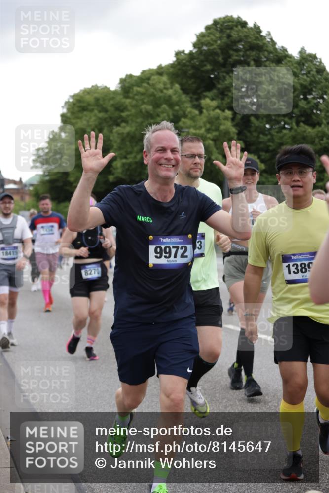 29.06.2025 - hella hamburg halbmarathon Jannik Wohlers http://msf.ph/oto/8145647 29.06.2025 10:47:07 Lombardsbrücke 1045, 1434, 1463, 1523, 2148, 2407, 2882, 2994, 3339, 4037, 4325, 4423, 4806, 4895, 4974, 4975, 5621, 5622, 5895, 6255, 6256, 6995, 7403, 7630, 7631, 7970, 8105, 8270, 8550, 8915, 8953, 9018, 9273, 9687, 9969, 9972, 10075, 10206, 10991, 11276, 11351, 11458, 11730, 11738, 11802, 13349, 13737, 13806, 13830, 13898, 13909, 14197, 14516, 14517, 15413, 15543, 16018, 16337, 16552, 16686, 17122, 17216, 17514, 18415, 18474, 18623, 18781, 18852, 18858 meine-sportfotos.de