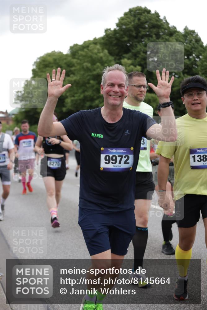 29.06.2025 - hella hamburg halbmarathon Jannik Wohlers http://msf.ph/oto/8145664 29.06.2025 10:47:07 Lombardsbrücke 1045, 1434, 1463, 1523, 2148, 2407, 2882, 2994, 3339, 4037, 4325, 4423, 4806, 4895, 4974, 4975, 5621, 5622, 5895, 6255, 6256, 6995, 7403, 7630, 7631, 7970, 8105, 8270, 8550, 8915, 8953, 9018, 9273, 9687, 9969, 9972, 10075, 10206, 10991, 11276, 11351, 11458, 11730, 11738, 11802, 13349, 13737, 13806, 13830, 13898, 13909, 14197, 14516, 14517, 15413, 15543, 16018, 16337, 16552, 16686, 17122, 17216, 17514, 18415, 18474, 18623, 18781, 18852, 18858 meine-sportfotos.de