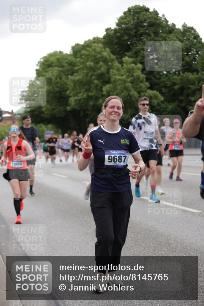 29.06.2025 - hella hamburg halbmarathon Jannik Wohlers http://msf.ph/oto/8145765 29.06.2025 10:47:17 Lombardsbrücke 1045, 1246, 1434, 1618, 1639, 1926, 2491, 2704, 2790, 2882, 3339, 4037, 4423, 5621, 5622, 7970, 8270, 8550, 9687, 10206, 10658, 10991, 11351, 11458, 11730, 11738, 11802, 11909, 11923, 12412, 12431, 12432, 12582, 13399, 13737, 13909, 14197, 15030, 15543, 15688, 16018, 16305, 16356, 16686, 17216, 18415, 18474, 18623, 19062 meine-sportfotos.de
