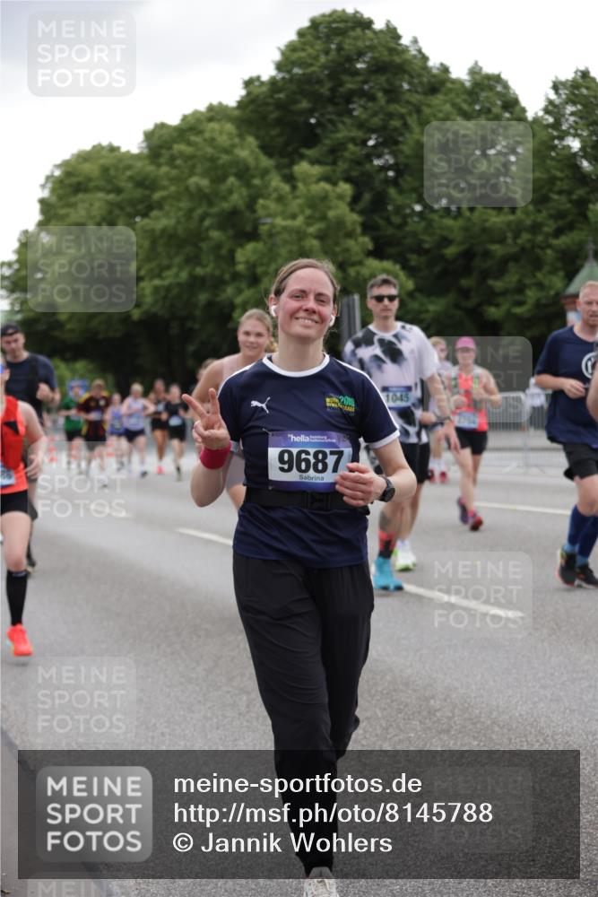 29.06.2025 - hella hamburg halbmarathon Jannik Wohlers http://msf.ph/oto/8145788 29.06.2025 10:47:17 Lombardsbrücke 1045, 1246, 1434, 1618, 1639, 1926, 2491, 2704, 2790, 2882, 3339, 4037, 4423, 5621, 5622, 7970, 8270, 8550, 9687, 10206, 10658, 10991, 11351, 11458, 11730, 11738, 11802, 11909, 11923, 12412, 12431, 12432, 12582, 13399, 13737, 13909, 14197, 15030, 15543, 15688, 16018, 16305, 16356, 16686, 17216, 18415, 18474, 18623, 19062 meine-sportfotos.de