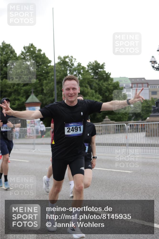 29.06.2025 - hella hamburg halbmarathon Jannik Wohlers http://msf.ph/oto/8145935 29.06.2025 10:47:25 Lombardsbrücke 1045, 1246, 1392, 1618, 1639, 1926, 2197, 2491, 2545, 2704, 2790, 3049, 4423, 4856, 5886, 7240, 7427, 7970, 8077, 8310, 8550, 8774, 9687, 9696, 9697, 10658, 10991, 11802, 11909, 11923, 12157, 12412, 12431, 12432, 12480, 12582, 13399, 14222, 14800, 15030, 15541, 15543, 15688, 15730, 16305, 16356, 16686, 18474, 19062 meine-sportfotos.de