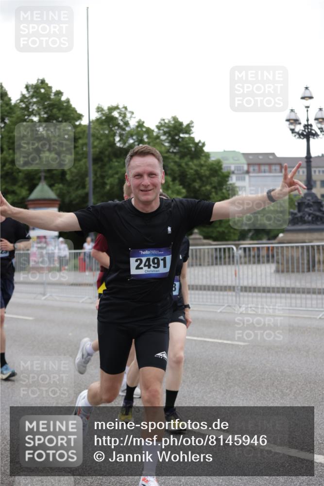 29.06.2025 - hella hamburg halbmarathon Jannik Wohlers http://msf.ph/oto/8145946 29.06.2025 10:47:25 Lombardsbrücke 1045, 1246, 1392, 1618, 1639, 1926, 2197, 2491, 2545, 2704, 2790, 3049, 4423, 4856, 5886, 7240, 7427, 7970, 8077, 8310, 8550, 8774, 9687, 9696, 9697, 10658, 10991, 11802, 11909, 11923, 12157, 12412, 12431, 12432, 12480, 12582, 13399, 14222, 14800, 15030, 15541, 15543, 15688, 15730, 16305, 16356, 16686, 18474, 19062 meine-sportfotos.de