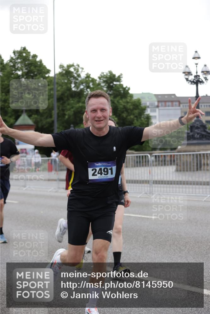 29.06.2025 - hella hamburg halbmarathon Jannik Wohlers http://msf.ph/oto/8145950 29.06.2025 10:47:25 Lombardsbrücke 1045, 1246, 1392, 1618, 1639, 1926, 2197, 2491, 2545, 2704, 2790, 3049, 4423, 4856, 5886, 7240, 7427, 7970, 8077, 8310, 8550, 8774, 9687, 9696, 9697, 10658, 10991, 11802, 11909, 11923, 12157, 12412, 12431, 12432, 12480, 12582, 13399, 14222, 14800, 15030, 15541, 15543, 15688, 15730, 16305, 16356, 16686, 18474, 19062 meine-sportfotos.de