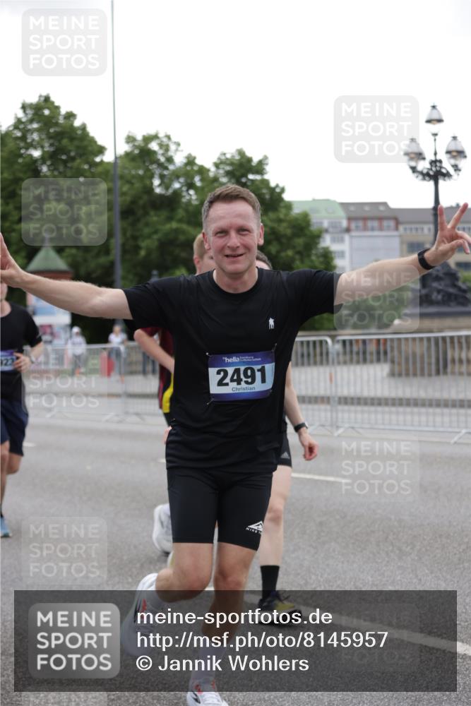 29.06.2025 - hella hamburg halbmarathon Jannik Wohlers http://msf.ph/oto/8145957 29.06.2025 10:47:25 Lombardsbrücke 1045, 1246, 1392, 1618, 1639, 1926, 2197, 2491, 2545, 2704, 2790, 3049, 4423, 4856, 5886, 7240, 7427, 7970, 8077, 8310, 8550, 8774, 9687, 9696, 9697, 10658, 10991, 11802, 11909, 11923, 12157, 12412, 12431, 12432, 12480, 12582, 13399, 14222, 14800, 15030, 15541, 15543, 15688, 15730, 16305, 16356, 16686, 18474, 19062 meine-sportfotos.de