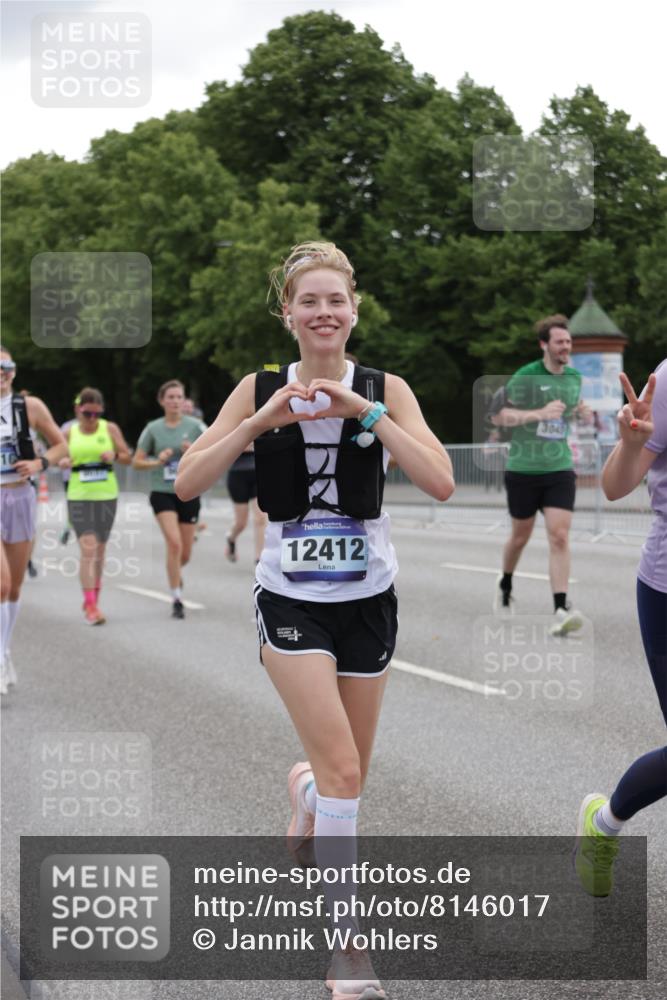 29.06.2025 - hella hamburg halbmarathon Jannik Wohlers http://msf.ph/oto/8146017 29.06.2025 10:47:27 Lombardsbrücke 1045, 1246, 1392, 1618, 1639, 1926, 2197, 2491, 2545, 2704, 2790, 3049, 4856, 5886, 7240, 7427, 7916, 7970, 8077, 8310, 8774, 9356, 9687, 9696, 9697, 10658, 10991, 11802, 11909, 11923, 12157, 12412, 12431, 12432, 12480, 12582, 13399, 14222, 14800, 15030, 15541, 15688, 15730, 16305, 16356, 17562, 17563, 18474, 19062 meine-sportfotos.de