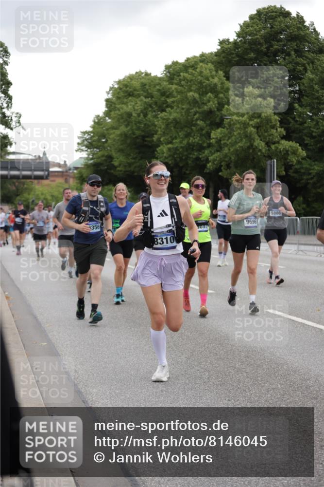 29.06.2025 - hella hamburg halbmarathon Jannik Wohlers http://msf.ph/oto/8146045 29.06.2025 10:47:28 Lombardsbrücke 1045, 1246, 1392, 1618, 1639, 1926, 2163, 2197, 2491, 2545, 2704, 2790, 3049, 4856, 5886, 7240, 7427, 7916, 8077, 8310, 8774, 9356, 9696, 9697, 10658, 10777, 10991, 11802, 11909, 11923, 12157, 12412, 12431, 12432, 12480, 12582, 13399, 14222, 14800, 15030, 15357, 15541, 15688, 15730, 16305, 16356, 17562, 17563, 19062 meine-sportfotos.de