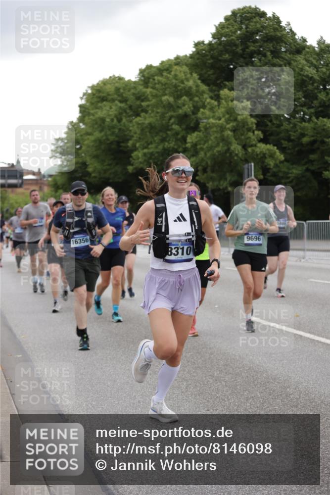 29.06.2025 - hella hamburg halbmarathon Jannik Wohlers http://msf.ph/oto/8146098 29.06.2025 10:47:28 Lombardsbrücke 1045, 1246, 1392, 1618, 1639, 1926, 2163, 2197, 2491, 2545, 2704, 2790, 3049, 4856, 5886, 7240, 7427, 7916, 8077, 8310, 8774, 9356, 9696, 9697, 10658, 10777, 10991, 11802, 11909, 11923, 12157, 12412, 12431, 12432, 12480, 12582, 13399, 14222, 14800, 15030, 15357, 15541, 15688, 15730, 16305, 16356, 17562, 17563, 19062 meine-sportfotos.de