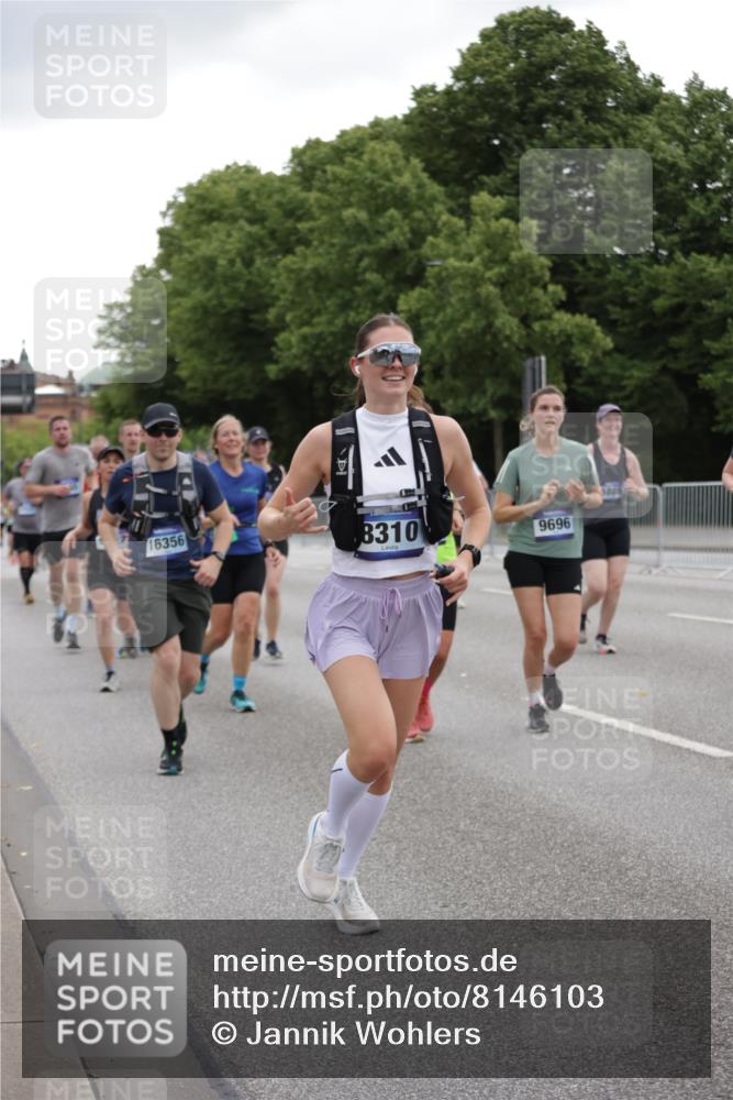29.06.2025 - hella hamburg halbmarathon Jannik Wohlers http://msf.ph/oto/8146103 29.06.2025 10:47:29 Lombardsbrücke 1246, 1392, 1618, 1639, 1926, 2163, 2197, 2491, 2545, 2704, 2790, 3049, 4856, 5886, 7240, 7427, 7916, 8077, 8310, 8774, 9356, 9696, 9697, 10658, 10777, 10794, 11909, 11923, 12157, 12412, 12431, 12432, 12480, 12582, 13399, 14222, 14800, 15030, 15357, 15541, 15688, 15730, 16305, 16356, 17562, 17563, 19062 meine-sportfotos.de