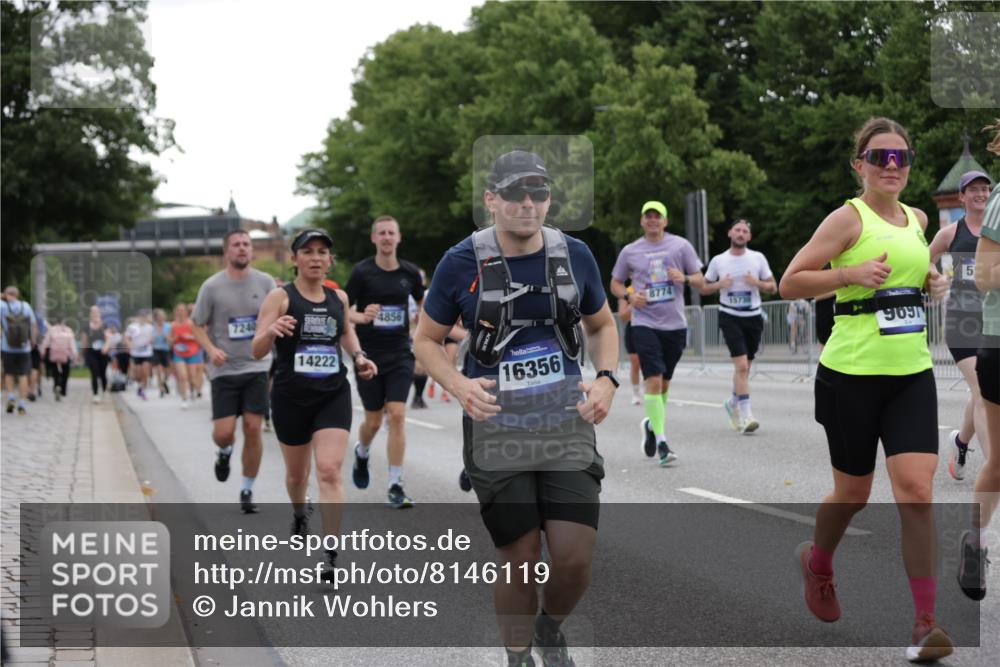 29.06.2025 - hella hamburg halbmarathon Jannik Wohlers http://msf.ph/oto/8146119 29.06.2025 10:47:30 Lombardsbrücke 1246, 1392, 1618, 1639, 1926, 2163, 2197, 2491, 2545, 2790, 3049, 4856, 5886, 7240, 7427, 7916, 8077, 8310, 8774, 9356, 9696, 9697, 10658, 10777, 10794, 11909, 11923, 12157, 12412, 12431, 12432, 12480, 12582, 13399, 14222, 14800, 15030, 15357, 15541, 15688, 15730, 16356, 17562, 17563, 18262, 18352, 19062, 19101 meine-sportfotos.de