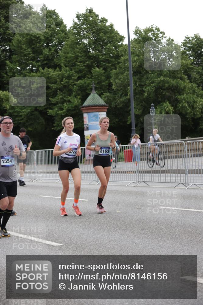 29.06.2025 - hella hamburg halbmarathon Jannik Wohlers http://msf.ph/oto/8146156 29.06.2025 10:47:35 Lombardsbrücke 1174, 1175, 1246, 1392, 1618, 1639, 1701, 2163, 2197, 2491, 2545, 3049, 3468, 4327, 4856, 5886, 7240, 7393, 7394, 7427, 7916, 8077, 8310, 8774, 9356, 9696, 9697, 10658, 10777, 10794, 11548, 11781, 11923, 12157, 12412, 12480, 12582, 14222, 14800, 15030, 15357, 15541, 15688, 15730, 16356, 16722, 17325, 17339, 17562, 17563, 17957, 18001, 18262, 18352, 18480, 19062, 19101 meine-sportfotos.de