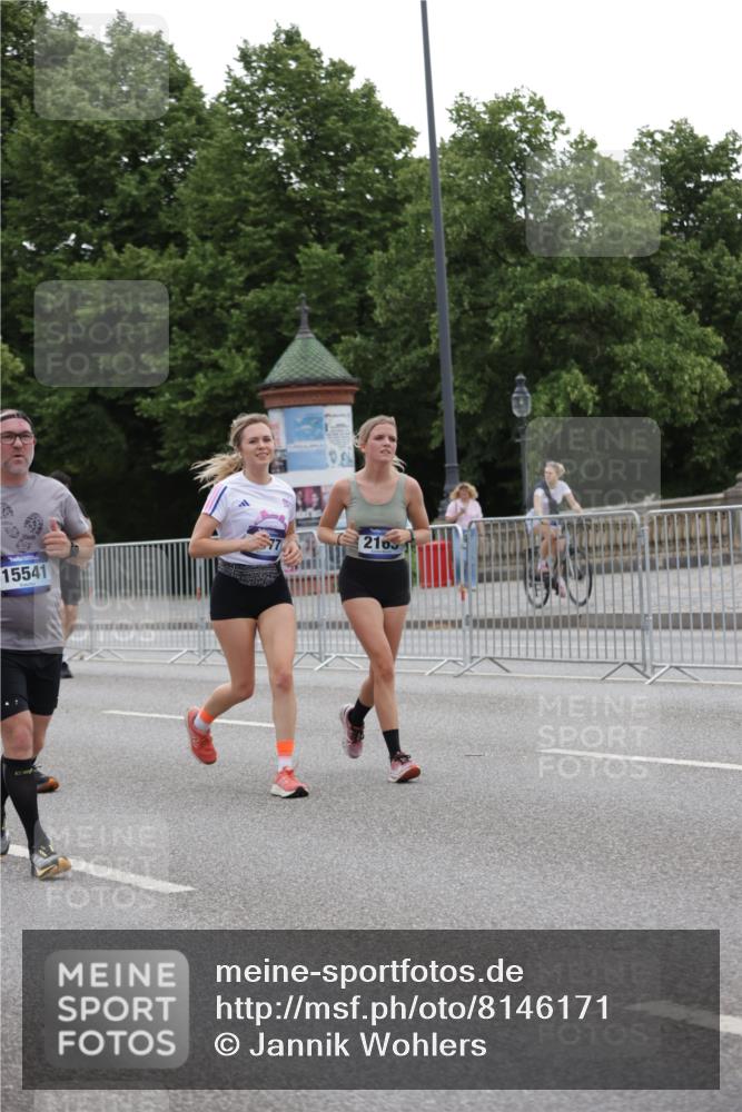 29.06.2025 - hella hamburg halbmarathon Jannik Wohlers http://msf.ph/oto/8146171 29.06.2025 10:47:36 Lombardsbrücke 1174, 1175, 1246, 1392, 1618, 1701, 2163, 2197, 2491, 2545, 2650, 3049, 3468, 4327, 4856, 5886, 7240, 7393, 7394, 7427, 7916, 8077, 8310, 8521, 8774, 9356, 9696, 9697, 10658, 10777, 10794, 11548, 11781, 11923, 12157, 12412, 12480, 12582, 14222, 14800, 15357, 15541, 15688, 15730, 16356, 16722, 17325, 17339, 17562, 17563, 17957, 18001, 18262, 18352, 18480, 19062, 19101 meine-sportfotos.de