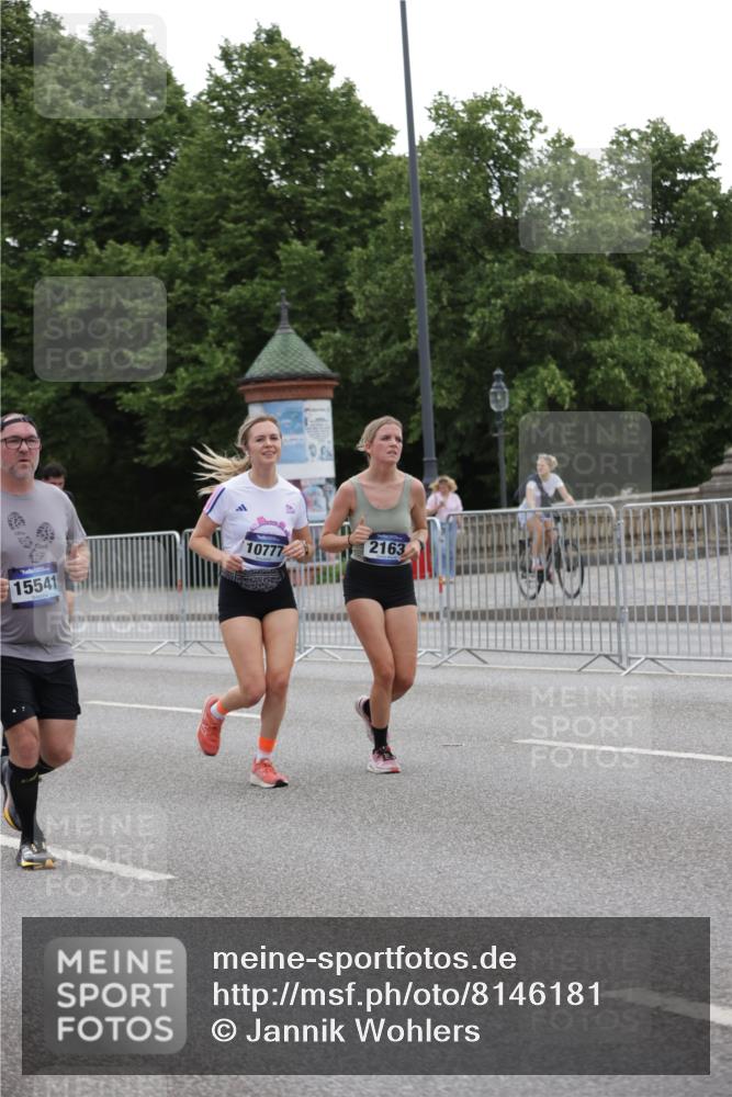 29.06.2025 - hella hamburg halbmarathon Jannik Wohlers http://msf.ph/oto/8146181 29.06.2025 10:47:36 Lombardsbrücke 1174, 1175, 1246, 1392, 1618, 1701, 2163, 2197, 2491, 2545, 2650, 3049, 3468, 4327, 4856, 5886, 7240, 7393, 7394, 7427, 7916, 8077, 8310, 8521, 8774, 9356, 9696, 9697, 10658, 10777, 10794, 11548, 11781, 11923, 12157, 12412, 12480, 12582, 14222, 14800, 15357, 15541, 15688, 15730, 16356, 16722, 17325, 17339, 17562, 17563, 17957, 18001, 18262, 18352, 18480, 19062, 19101 meine-sportfotos.de