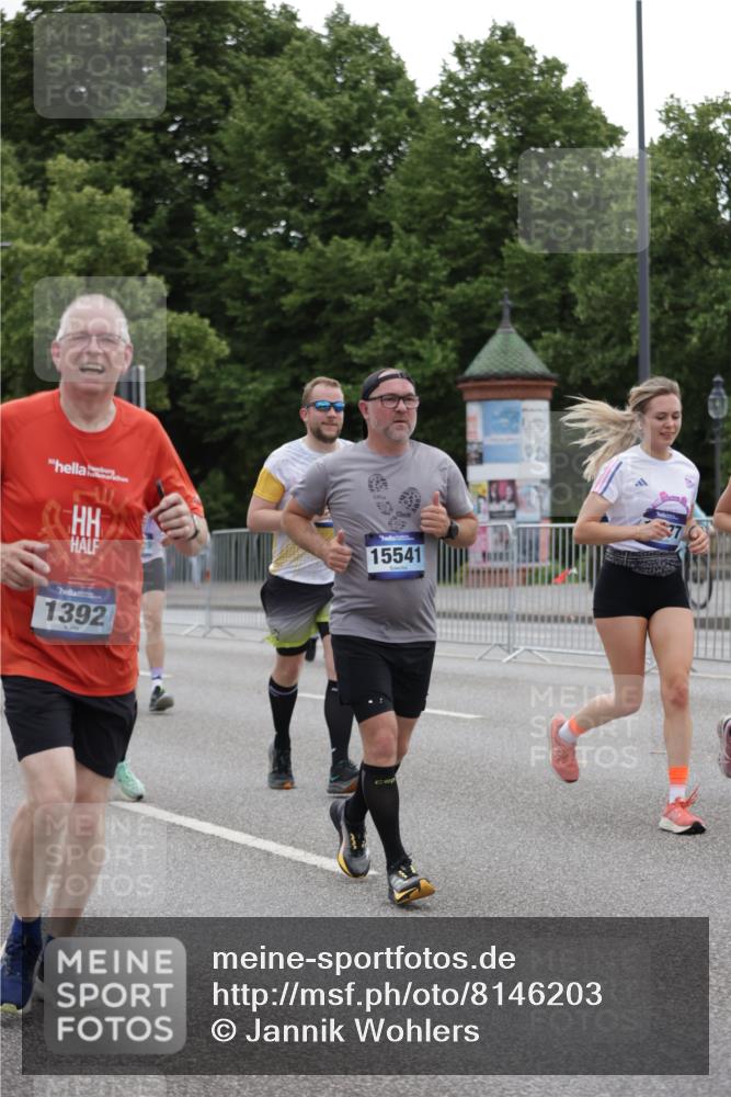 29.06.2025 - hella hamburg halbmarathon Jannik Wohlers http://msf.ph/oto/8146203 29.06.2025 10:47:36 Lombardsbrücke 1174, 1175, 1246, 1392, 1618, 1701, 2163, 2197, 2491, 2545, 2650, 3049, 3468, 4327, 4856, 5886, 7240, 7393, 7394, 7427, 7916, 8077, 8310, 8521, 8774, 9356, 9696, 9697, 10658, 10777, 10794, 11548, 11781, 11923, 12157, 12412, 12480, 12582, 14222, 14800, 15357, 15541, 15688, 15730, 16356, 16722, 17325, 17339, 17562, 17563, 17957, 18001, 18262, 18352, 18480, 19062, 19101 meine-sportfotos.de