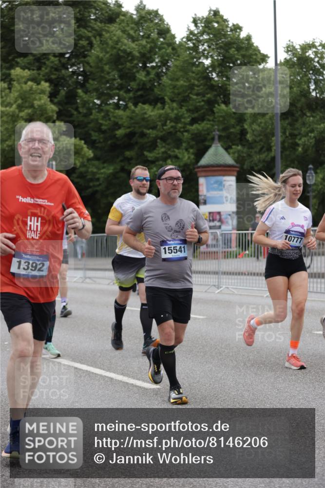 29.06.2025 - hella hamburg halbmarathon Jannik Wohlers http://msf.ph/oto/8146206 29.06.2025 10:47:36 Lombardsbrücke 1174, 1175, 1246, 1392, 1618, 1701, 2163, 2197, 2491, 2545, 2650, 3049, 3468, 4327, 4856, 5886, 7240, 7393, 7394, 7427, 7916, 8077, 8310, 8521, 8774, 9356, 9696, 9697, 10658, 10777, 10794, 11548, 11781, 11923, 12157, 12412, 12480, 12582, 14222, 14800, 15357, 15541, 15688, 15730, 16356, 16722, 17325, 17339, 17562, 17563, 17957, 18001, 18262, 18352, 18480, 19062, 19101 meine-sportfotos.de