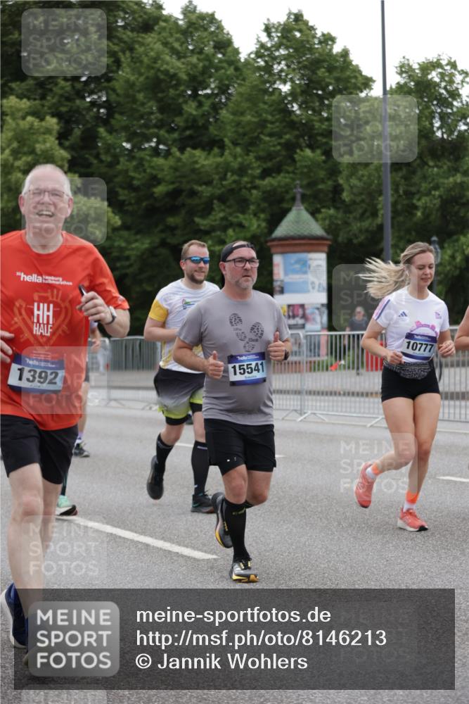 29.06.2025 - hella hamburg halbmarathon Jannik Wohlers http://msf.ph/oto/8146213 29.06.2025 10:47:36 Lombardsbrücke 1174, 1175, 1246, 1392, 1618, 1701, 2163, 2197, 2491, 2545, 2650, 3049, 3468, 4327, 4856, 5886, 7240, 7393, 7394, 7427, 7916, 8077, 8310, 8521, 8774, 9356, 9696, 9697, 10658, 10777, 10794, 11548, 11781, 11923, 12157, 12412, 12480, 12582, 14222, 14800, 15357, 15541, 15688, 15730, 16356, 16722, 17325, 17339, 17562, 17563, 17957, 18001, 18262, 18352, 18480, 19062, 19101 meine-sportfotos.de
