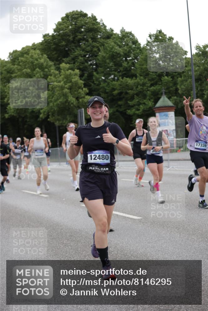 29.06.2025 - hella hamburg halbmarathon Jannik Wohlers http://msf.ph/oto/8146295 29.06.2025 10:47:39 Lombardsbrücke 1157, 1174, 1175, 1392, 1701, 2163, 2197, 2418, 2545, 2650, 2958, 3049, 3468, 3679, 4327, 4856, 5886, 5952, 7240, 7393, 7394, 7427, 7916, 8077, 8310, 8521, 8774, 9356, 9696, 9697, 9921, 10777, 10794, 11548, 11742, 11781, 12157, 12480, 13377, 13529, 14050, 14222, 14800, 15357, 15541, 15730, 16141, 16722, 17325, 17339, 17562, 17563, 17957, 18001, 18262, 18352, 18480, 19101 meine-sportfotos.de