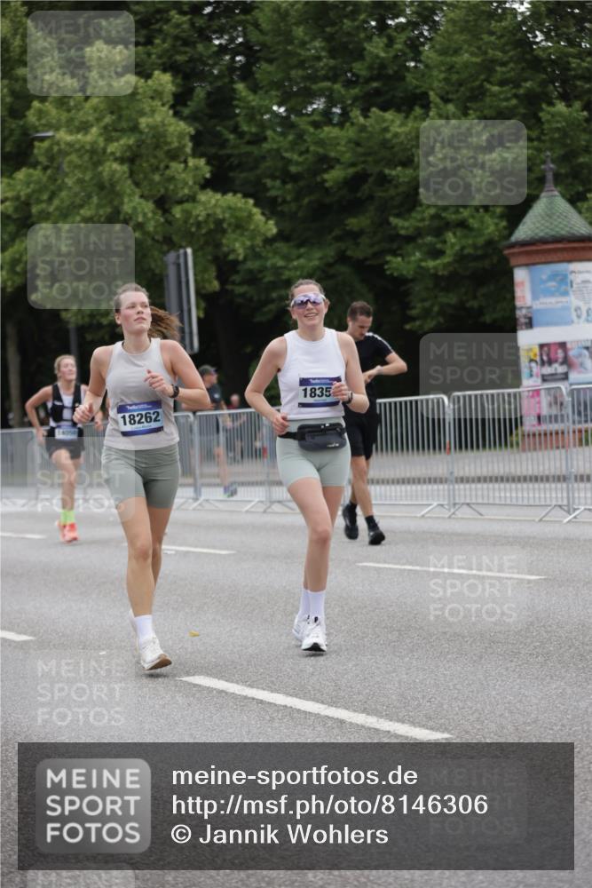 29.06.2025 - hella hamburg halbmarathon Jannik Wohlers http://msf.ph/oto/8146306 29.06.2025 10:47:40 Lombardsbrücke 1157, 1174, 1175, 1392, 1701, 2037, 2163, 2197, 2418, 2650, 2958, 3468, 3679, 3933, 4327, 4856, 5886, 5952, 7240, 7393, 7394, 7916, 8077, 8521, 8774, 9356, 9921, 10777, 10794, 11548, 11742, 11781, 12104, 12157, 12480, 13377, 13529, 13861, 14050, 14222, 15357, 15541, 15730, 15743, 16141, 16722, 17325, 17339, 17562, 17563, 17957, 18001, 18262, 18352, 18480, 19101 meine-sportfotos.de