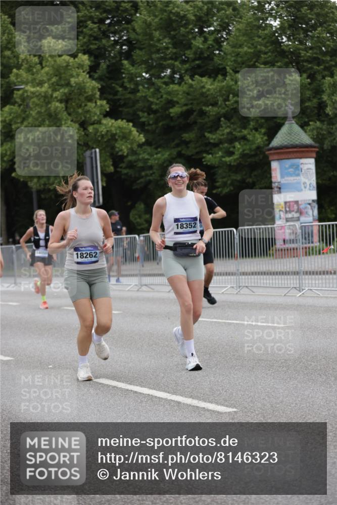 29.06.2025 - hella hamburg halbmarathon Jannik Wohlers http://msf.ph/oto/8146323 29.06.2025 10:47:40 Lombardsbrücke 1157, 1174, 1175, 1392, 1701, 2037, 2163, 2197, 2418, 2650, 2958, 3468, 3679, 3933, 4327, 4856, 5886, 5952, 7240, 7393, 7394, 7916, 8077, 8521, 8774, 9356, 9921, 10777, 10794, 11548, 11742, 11781, 12104, 12157, 12480, 13377, 13529, 13861, 14050, 14222, 15357, 15541, 15730, 15743, 16141, 16722, 17325, 17339, 17562, 17563, 17957, 18001, 18262, 18352, 18480, 19101 meine-sportfotos.de