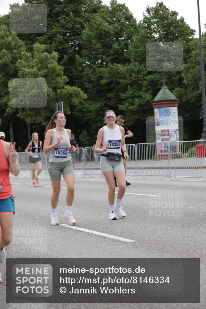 29.06.2025 - hella hamburg halbmarathon Jannik Wohlers http://msf.ph/oto/8146334 29.06.2025 10:47:40 Lombardsbrücke 1157, 1174, 1175, 1392, 1701, 2037, 2163, 2197, 2418, 2650, 2958, 3468, 3679, 3933, 4327, 4856, 5886, 5952, 7240, 7393, 7394, 7916, 8077, 8521, 8774, 9356, 9921, 10777, 10794, 11548, 11742, 11781, 12104, 12157, 12480, 13377, 13529, 13861, 14050, 14222, 15357, 15541, 15730, 15743, 16141, 16722, 17325, 17339, 17562, 17563, 17957, 18001, 18262, 18352, 18480, 19101 meine-sportfotos.de