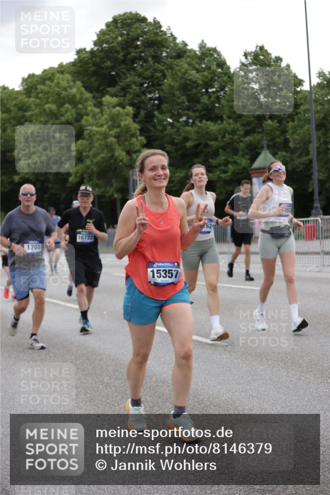 29.06.2025 - hella hamburg halbmarathon Jannik Wohlers http://msf.ph/oto/8146379 29.06.2025 10:47:41 Lombardsbrücke 1157, 1174, 1175, 1392, 1701, 2037, 2163, 2197, 2418, 2650, 2958, 3468, 3504, 3679, 3933, 4327, 4856, 5585, 5886, 5952, 7240, 7393, 7394, 7916, 8077, 8521, 8774, 9356, 9921, 10145, 10777, 10794, 11548, 11742, 11781, 12104, 12157, 12480, 13377, 13529, 13675, 13861, 14050, 15357, 15541, 15730, 15743, 16141, 16722, 17325, 17339, 17562, 17563, 17957, 18001, 18248, 18262, 18352, 18480, 19101 meine-sportfotos.de