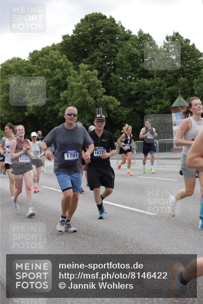 29.06.2025 - hella hamburg halbmarathon Jannik Wohlers http://msf.ph/oto/8146422 29.06.2025 10:47:42 Lombardsbrücke 1157, 1174, 1175, 1392, 1645, 1701, 2037, 2163, 2197, 2418, 2650, 2756, 2958, 3468, 3504, 3679, 3933, 4327, 4588, 4856, 5585, 5952, 7240, 7393, 7394, 7916, 8521, 8774, 9356, 9921, 10145, 10777, 10794, 11548, 11742, 11781, 12104, 12157, 12480, 12932, 13377, 13529, 13675, 13861, 14050, 15357, 15541, 15730, 15743, 16141, 16722, 17325, 17339, 17562, 17563, 17957, 18001, 18248, 18262, 18352, 18480, 19101 meine-sportfotos.de