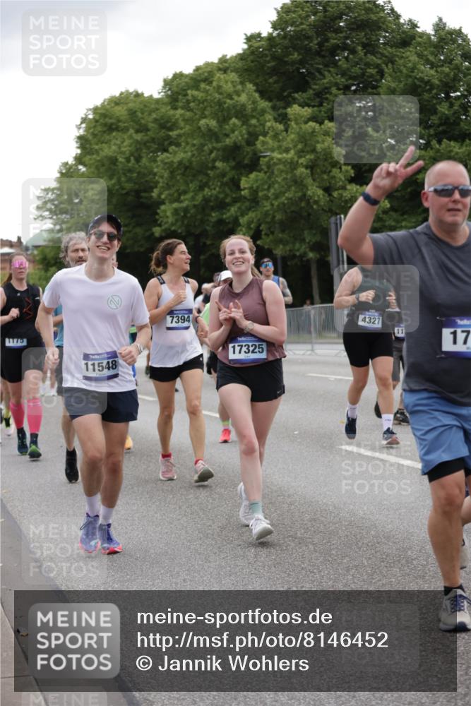 29.06.2025 - hella hamburg halbmarathon Jannik Wohlers http://msf.ph/oto/8146452 29.06.2025 10:47:43 Lombardsbrücke 1157, 1174, 1175, 1392, 1645, 1701, 2037, 2163, 2197, 2418, 2650, 2756, 2958, 3468, 3504, 3679, 3933, 4327, 4588, 5585, 5952, 7240, 7393, 7394, 7916, 8521, 8774, 9356, 9921, 10145, 10777, 10794, 11548, 11742, 11781, 12104, 12157, 12439, 12480, 12932, 13377, 13529, 13675, 13861, 14050, 15357, 15541, 15730, 15743, 16141, 16722, 16965, 17325, 17339, 17562, 17563, 17957, 18001, 18248, 18262, 18352, 18480, 19101 meine-sportfotos.de