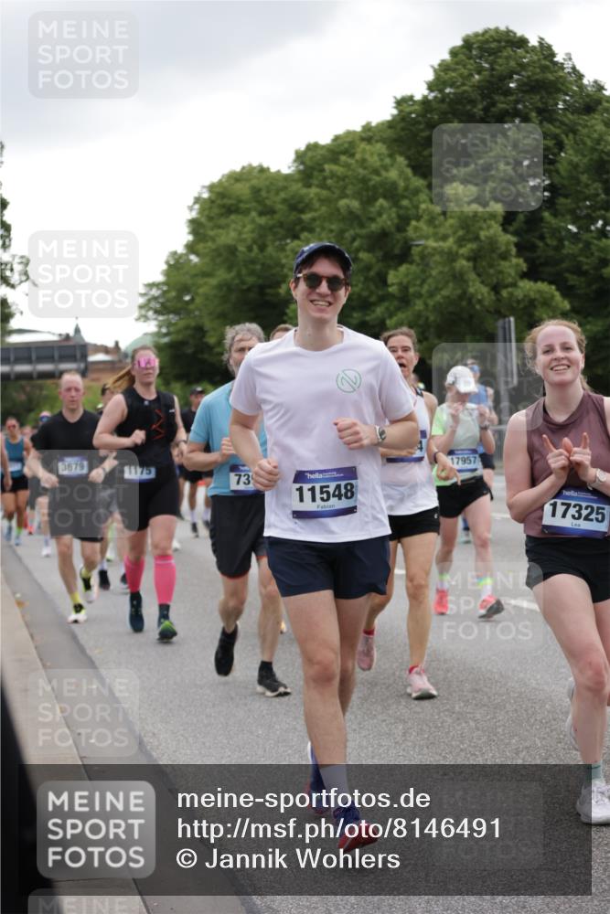 29.06.2025 - hella hamburg halbmarathon Jannik Wohlers http://msf.ph/oto/8146491 29.06.2025 10:47:44 Lombardsbrücke 1157, 1174, 1175, 1645, 1701, 2037, 2163, 2197, 2418, 2650, 2756, 2958, 3320, 3468, 3504, 3679, 3933, 4327, 4588, 5585, 5952, 7240, 7393, 7394, 7532, 7916, 8521, 8774, 9356, 9921, 10145, 10777, 10794, 11548, 11742, 11781, 12104, 12157, 12439, 12480, 12932, 13377, 13529, 13675, 13861, 14050, 15357, 15541, 15730, 15743, 16141, 16722, 16965, 17325, 17339, 17562, 17563, 17957, 18001, 18248, 18262, 18352, 18480, 19101 meine-sportfotos.de