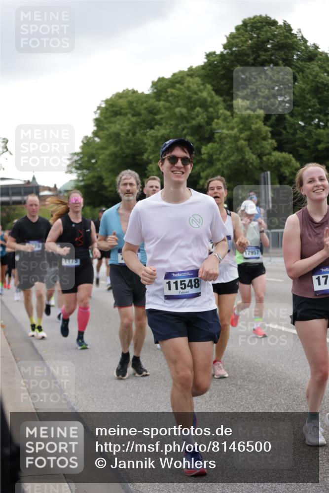 29.06.2025 - hella hamburg halbmarathon Jannik Wohlers http://msf.ph/oto/8146500 29.06.2025 10:47:44 Lombardsbrücke 1157, 1174, 1175, 1645, 1701, 2037, 2163, 2197, 2418, 2650, 2756, 2958, 3320, 3468, 3504, 3679, 3933, 4327, 4588, 5585, 5952, 7240, 7393, 7394, 7532, 7916, 8521, 8774, 9356, 9921, 10145, 10777, 10794, 11548, 11742, 11781, 12104, 12157, 12439, 12480, 12932, 13377, 13529, 13675, 13861, 14050, 15357, 15541, 15730, 15743, 16141, 16722, 16965, 17325, 17339, 17562, 17563, 17957, 18001, 18248, 18262, 18352, 18480, 19101 meine-sportfotos.de