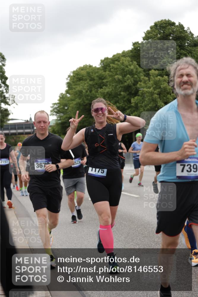 29.06.2025 - hella hamburg halbmarathon Jannik Wohlers http://msf.ph/oto/8146553 29.06.2025 10:47:46 Lombardsbrücke 1157, 1174, 1175, 1645, 1701, 2037, 2163, 2418, 2650, 2756, 2958, 3320, 3468, 3504, 3679, 3933, 4327, 4588, 5585, 5781, 5952, 6143, 7393, 7394, 7532, 7916, 8521, 9356, 9775, 9921, 10145, 10777, 10794, 11548, 11742, 11781, 12104, 12157, 12439, 12480, 12932, 13377, 13529, 13675, 13861, 14050, 15357, 15743, 16141, 16722, 16965, 17325, 17339, 17562, 17563, 17957, 18001, 18248, 18262, 18352, 18480, 19101 meine-sportfotos.de