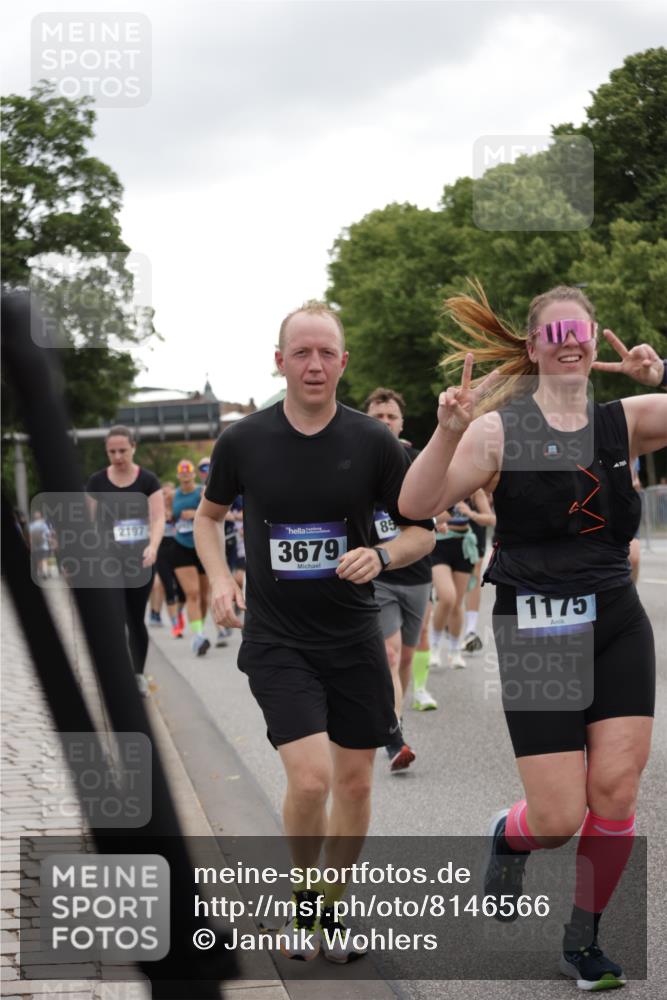 29.06.2025 - hella hamburg halbmarathon Jannik Wohlers http://msf.ph/oto/8146566 29.06.2025 10:47:46 Lombardsbrücke 1157, 1174, 1175, 1645, 1701, 2037, 2163, 2418, 2650, 2756, 2958, 3320, 3468, 3504, 3679, 3933, 4327, 4588, 5585, 5781, 5952, 6143, 7393, 7394, 7532, 7916, 8521, 9356, 9775, 9921, 10145, 10777, 10794, 11548, 11742, 11781, 12104, 12157, 12439, 12480, 12932, 13377, 13529, 13675, 13861, 14050, 15357, 15743, 16141, 16722, 16965, 17325, 17339, 17562, 17563, 17957, 18001, 18248, 18262, 18352, 18480, 19101 meine-sportfotos.de