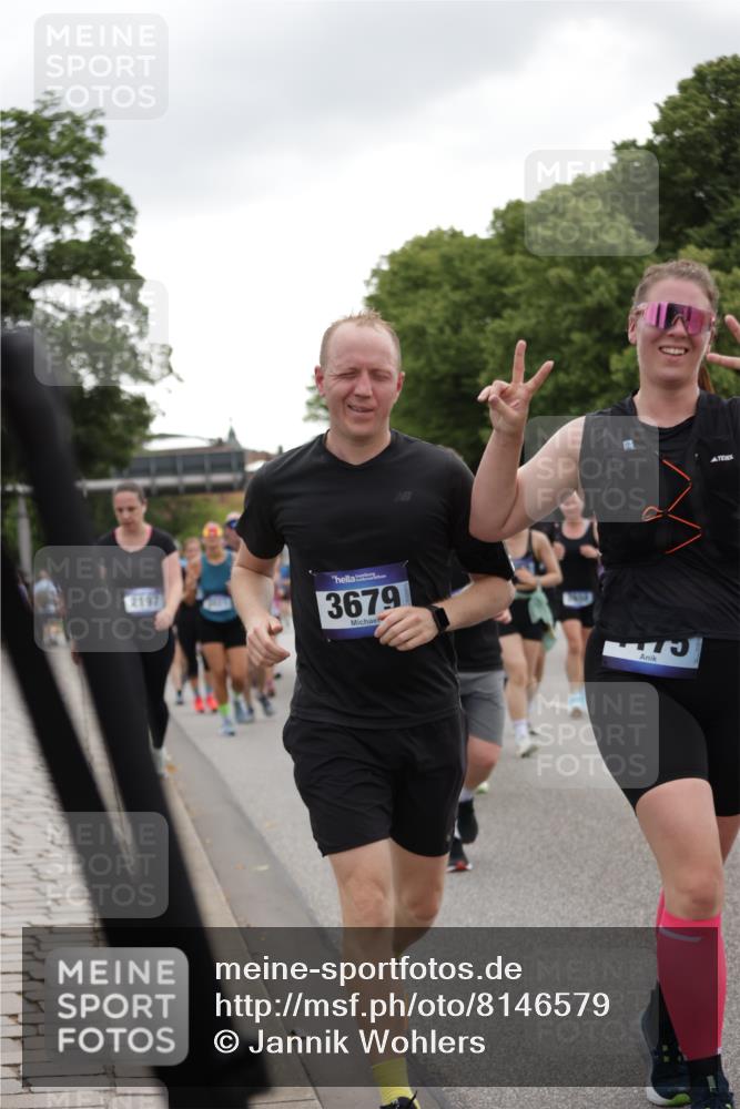 29.06.2025 - hella hamburg halbmarathon Jannik Wohlers http://msf.ph/oto/8146579 29.06.2025 10:47:47 Lombardsbrücke 1157, 1174, 1175, 1645, 1701, 2037, 2163, 2418, 2650, 2756, 2958, 3320, 3468, 3504, 3679, 3933, 4327, 4588, 5585, 5781, 5952, 6143, 7393, 7394, 7532, 7916, 8521, 9356, 9775, 9921, 10145, 10777, 10794, 11548, 11742, 11781, 12104, 12439, 12932, 13377, 13529, 13675, 13861, 14050, 15357, 15743, 16141, 16368, 16722, 16965, 17325, 17339, 17562, 17563, 17957, 18001, 18248, 18262, 18352, 18480, 19101 meine-sportfotos.de