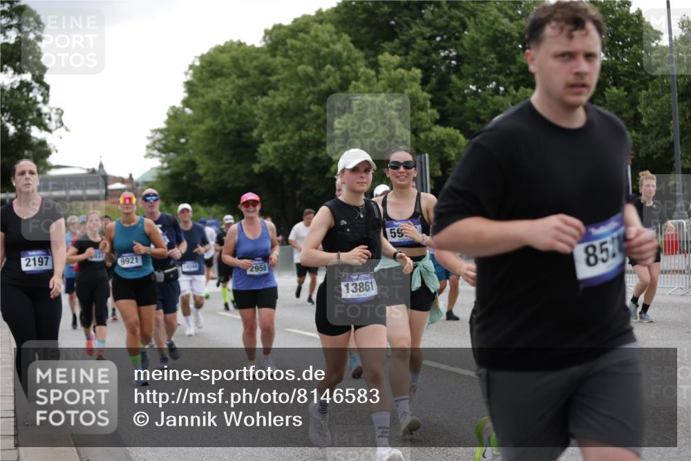 29.06.2025 - hella hamburg halbmarathon Jannik Wohlers http://msf.ph/oto/8146583 29.06.2025 10:47:49 Lombardsbrücke 1157, 1174, 1175, 1645, 1701, 2037, 2163, 2418, 2650, 2756, 2958, 3320, 3468, 3504, 3679, 3933, 4327, 4588, 5585, 5781, 5952, 6143, 7393, 7394, 7532, 8521, 8948, 9775, 9921, 10145, 10777, 10794, 11548, 11742, 11781, 12104, 12192, 12439, 12932, 13377, 13529, 13675, 13861, 14050, 15357, 15743, 16141, 16368, 16722, 16965, 17325, 17339, 17957, 18001, 18248, 18262, 18352, 18480, 19101 meine-sportfotos.de
