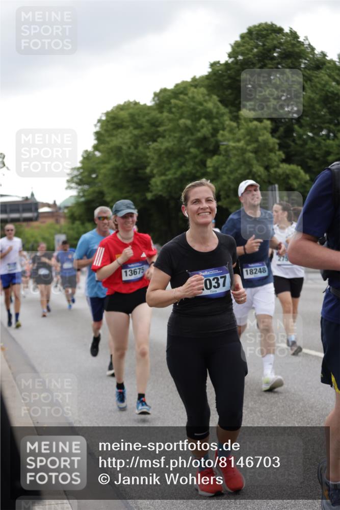 29.06.2025 - hella hamburg halbmarathon Jannik Wohlers http://msf.ph/oto/8146703 29.06.2025 10:47:53 Lombardsbrücke 1157, 1174, 1175, 1645, 2037, 2195, 2418, 2475, 2627, 2650, 2756, 2909, 2958, 3320, 3504, 3679, 3933, 4327, 4588, 5585, 5781, 5952, 6143, 7393, 7394, 7532, 8521, 8948, 9775, 9921, 10145, 11742, 11781, 12022, 12104, 12152, 12192, 12439, 12452, 12932, 13377, 13529, 13559, 13675, 13861, 14050, 15743, 16141, 16368, 16669, 16693, 16935, 16965, 17930, 17957, 18248, 18480 meine-sportfotos.de