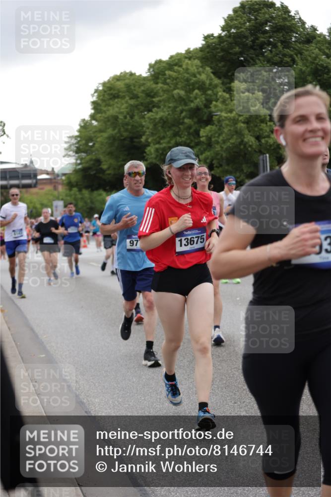 29.06.2025 - hella hamburg halbmarathon Jannik Wohlers http://msf.ph/oto/8146744 29.06.2025 10:47:54 Lombardsbrücke 1157, 1174, 1175, 1645, 2037, 2195, 2418, 2475, 2627, 2650, 2756, 2909, 2958, 3320, 3504, 3661, 3679, 3933, 4588, 5585, 5781, 5952, 6143, 7532, 8461, 8521, 8948, 9775, 9921, 10145, 11742, 11781, 12022, 12104, 12152, 12192, 12439, 12452, 12932, 13377, 13529, 13559, 13675, 13861, 14050, 15593, 15743, 16141, 16368, 16669, 16693, 16935, 16965, 17930, 18248, 18480 meine-sportfotos.de