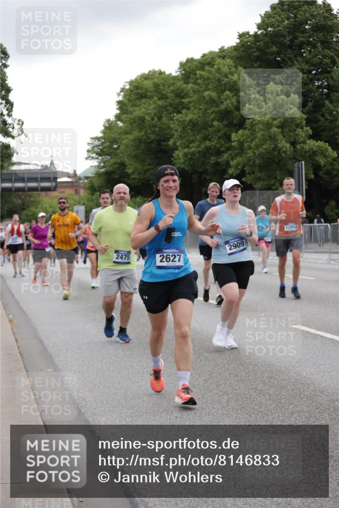 29.06.2025 - hella hamburg halbmarathon Jannik Wohlers http://msf.ph/oto/8146833 29.06.2025 10:48:02 Lombardsbrücke 1142, 1645, 2195, 2475, 2627, 2756, 2909, 3224, 3320, 3504, 3661, 4588, 5585, 5781, 6143, 7532, 8461, 8948, 9775, 9787, 10059, 10145, 12022, 12152, 12192, 12439, 12452, 12932, 13559, 13675, 13814, 13914, 15489, 15593, 15715, 16368, 16498, 16499, 16669, 16693, 16935, 16965, 17631, 17930, 18248, 18967 meine-sportfotos.de