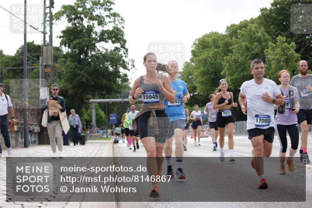 29.06.2025 - hella hamburg halbmarathon Jannik Wohlers http://msf.ph/oto/8146867 29.06.2025 10:11:17 Lombardsbrücke 1328, 1531, 1866, 1992, 3363, 4227, 5379, 5605, 7571, 8115, 8807, 8810, 9428, 10428, 11321, 11507, 12473, 13177, 13203, 13939, 14008, 14384, 15945, 17080, 17638, 17774, 17866, 18278 meine-sportfotos.de