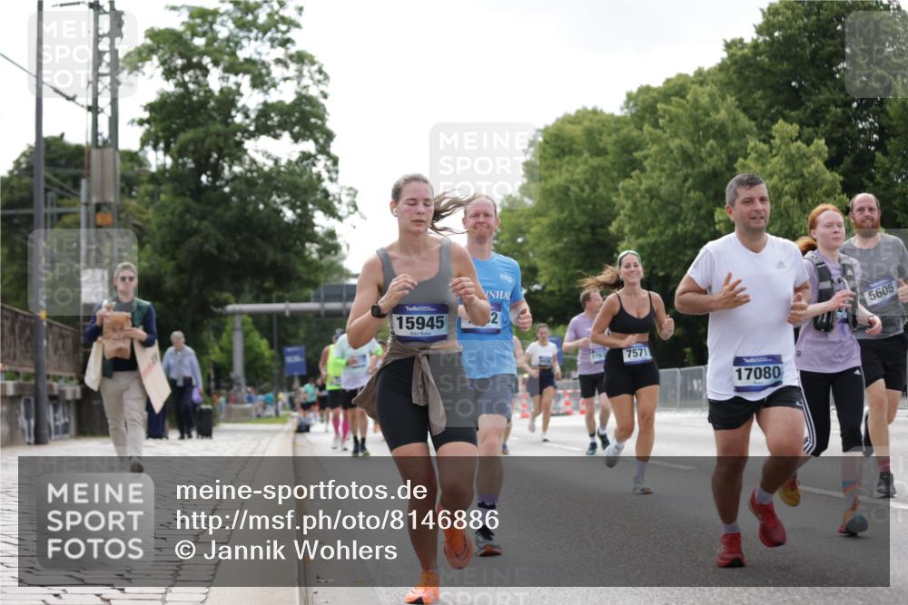 29.06.2025 - hella hamburg halbmarathon Jannik Wohlers http://msf.ph/oto/8146886 29.06.2025 10:11:17 Lombardsbrücke 1328, 1531, 1866, 1992, 3363, 4227, 5379, 5605, 7571, 8115, 8807, 8810, 9428, 10428, 11321, 11507, 12473, 13177, 13203, 13939, 14008, 14384, 15945, 17080, 17638, 17774, 17866, 18278 meine-sportfotos.de