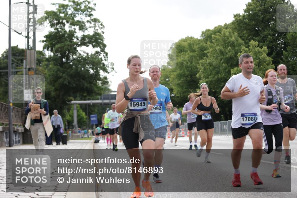 29.06.2025 - hella hamburg halbmarathon Jannik Wohlers http://msf.ph/oto/8146893 29.06.2025 10:11:17 Lombardsbrücke 1328, 1531, 1866, 1992, 3363, 4227, 5379, 5605, 7571, 8115, 8807, 8810, 9428, 10428, 11321, 11507, 12473, 13177, 13203, 13939, 14008, 14384, 15945, 17080, 17638, 17774, 17866, 18278 meine-sportfotos.de