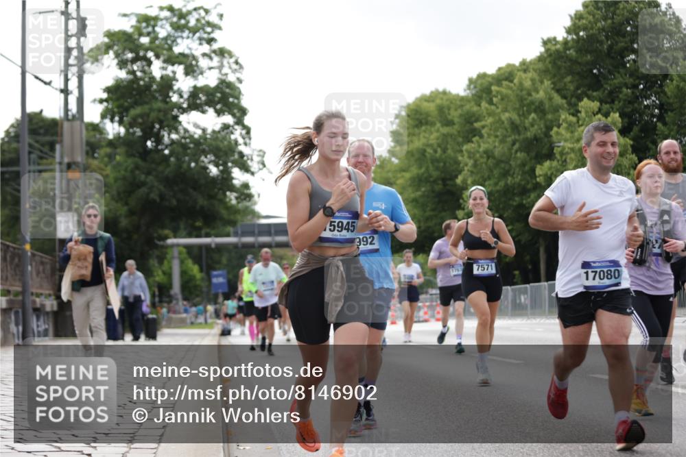 29.06.2025 - hella hamburg halbmarathon Jannik Wohlers http://msf.ph/oto/8146902 29.06.2025 10:11:17 Lombardsbrücke 1328, 1531, 1866, 1992, 3363, 4227, 5379, 5605, 7571, 8115, 8807, 8810, 9428, 10428, 11321, 11507, 12473, 13177, 13203, 13939, 14008, 14384, 15945, 17080, 17638, 17774, 17866, 18278 meine-sportfotos.de