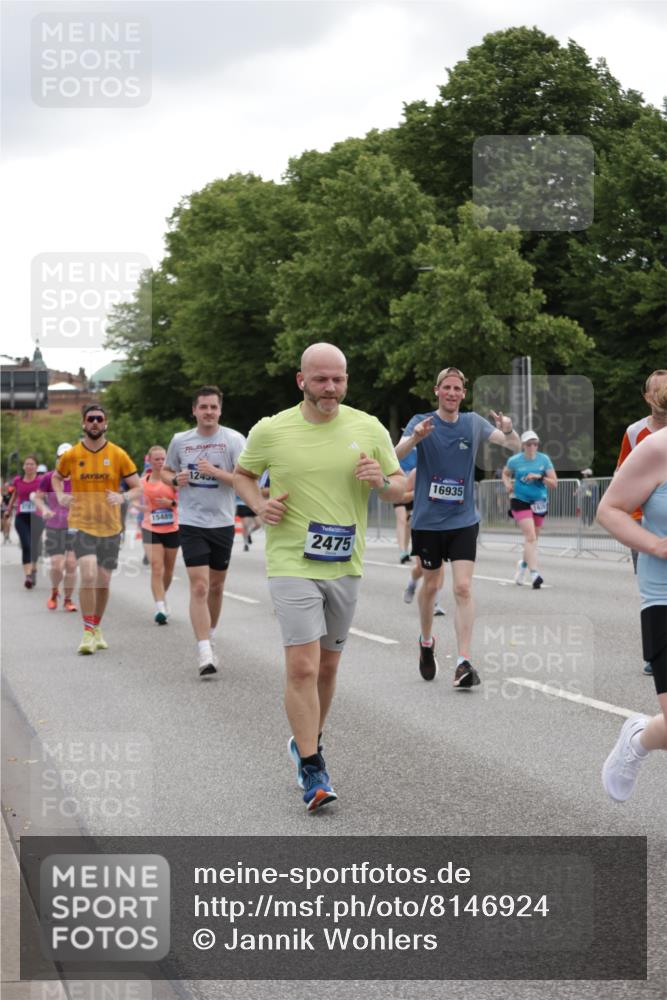 29.06.2025 - hella hamburg halbmarathon Jannik Wohlers http://msf.ph/oto/8146924 29.06.2025 10:48:03 Lombardsbrücke 1142, 1645, 2195, 2475, 2627, 2756, 2909, 3224, 3320, 3661, 4588, 5781, 6143, 7532, 8461, 8760, 8948, 9775, 9787, 10059, 12022, 12152, 12192, 12439, 12452, 12932, 13559, 13814, 13914, 15489, 15593, 15715, 16368, 16498, 16499, 16669, 16693, 16935, 16965, 17631, 17930, 18909, 18967 meine-sportfotos.de