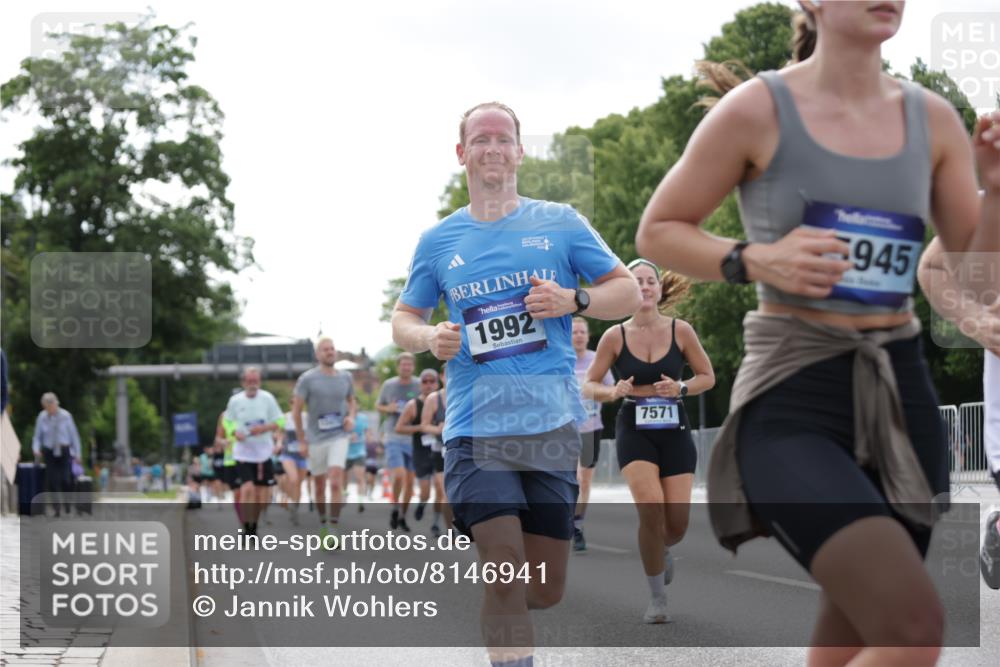 29.06.2025 - hella hamburg halbmarathon Jannik Wohlers http://msf.ph/oto/8146941 29.06.2025 10:11:18 Lombardsbrücke 1328, 1531, 1866, 1992, 3363, 4227, 5379, 5605, 7571, 8115, 8807, 8810, 9428, 10428, 11321, 11507, 12473, 13177, 13203, 13939, 14008, 14384, 15945, 17080, 17638, 17774, 17866, 18278 meine-sportfotos.de