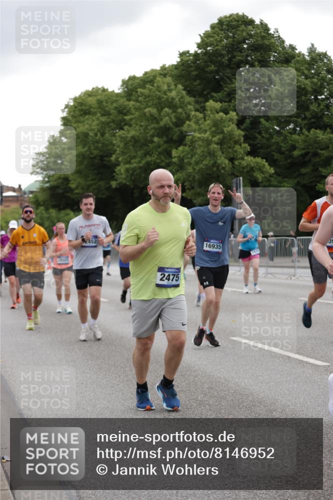 29.06.2025 - hella hamburg halbmarathon Jannik Wohlers http://msf.ph/oto/8146952 29.06.2025 10:48:03 Lombardsbrücke 1142, 1645, 2195, 2475, 2627, 2756, 2909, 3224, 3320, 3661, 4588, 5781, 6143, 7532, 8461, 8760, 8948, 9775, 9787, 10059, 12022, 12152, 12192, 12439, 12452, 12932, 13559, 13814, 13914, 15489, 15593, 15715, 16368, 16498, 16499, 16669, 16693, 16935, 16965, 17631, 17930, 18909, 18967 meine-sportfotos.de