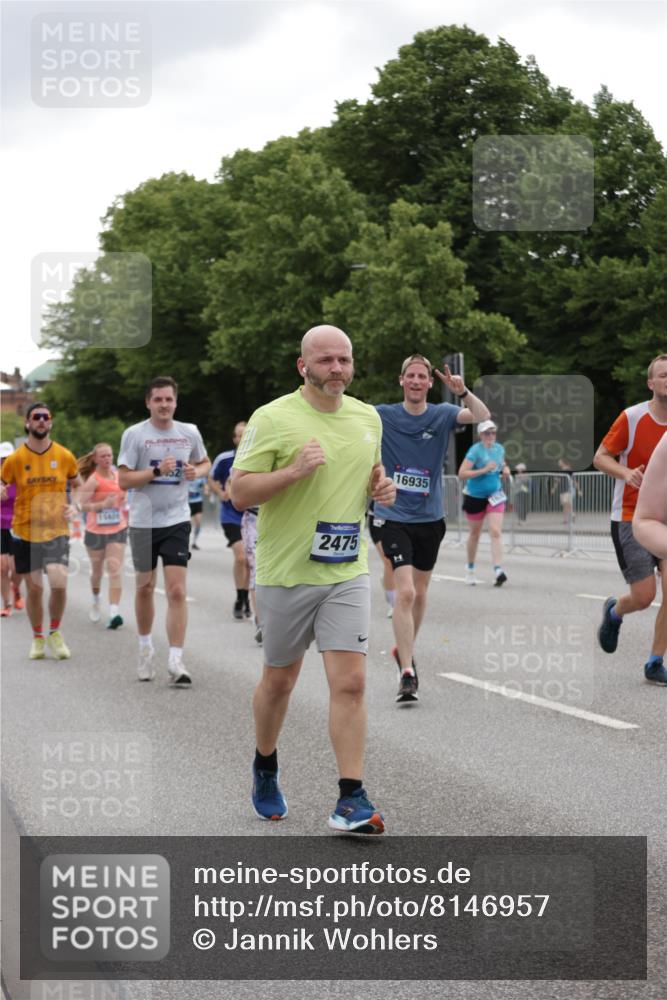 29.06.2025 - hella hamburg halbmarathon Jannik Wohlers http://msf.ph/oto/8146957 29.06.2025 10:48:03 Lombardsbrücke 1142, 1645, 2195, 2475, 2627, 2756, 2909, 3224, 3320, 3661, 4588, 5781, 6143, 7532, 8461, 8760, 8948, 9775, 9787, 10059, 12022, 12152, 12192, 12439, 12452, 12932, 13559, 13814, 13914, 15489, 15593, 15715, 16368, 16498, 16499, 16669, 16693, 16935, 16965, 17631, 17930, 18909, 18967 meine-sportfotos.de