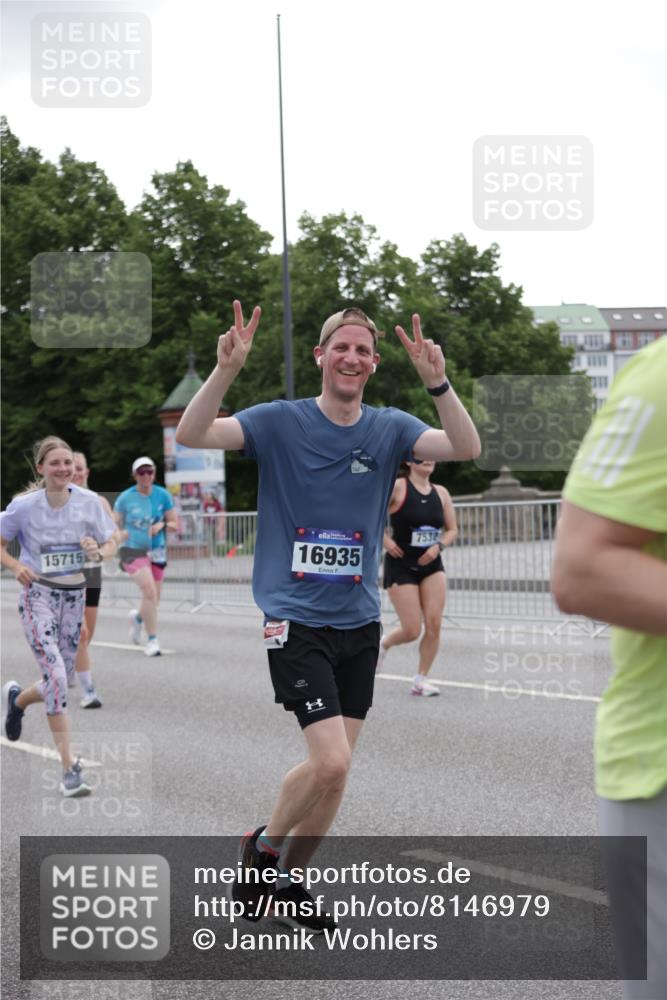 29.06.2025 - hella hamburg halbmarathon Jannik Wohlers http://msf.ph/oto/8146979 29.06.2025 10:48:06 Lombardsbrücke 1142, 1167, 1584, 2195, 2475, 2627, 2909, 3224, 3661, 5781, 6143, 8461, 8719, 8760, 8948, 9775, 9787, 10059, 10204, 12022, 12152, 12192, 12452, 13559, 13814, 13914, 15489, 15593, 15715, 16368, 16498, 16499, 16669, 16693, 16701, 16935, 17631, 17930, 18282, 18496, 18909, 18967, 19024, 19083, 19135 meine-sportfotos.de